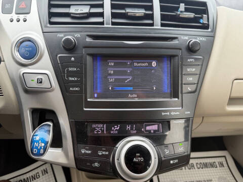 2012 Toyota Prius v Five