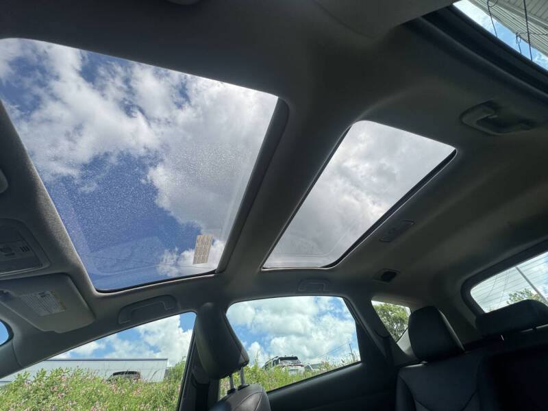 2012 Toyota Prius v Five
