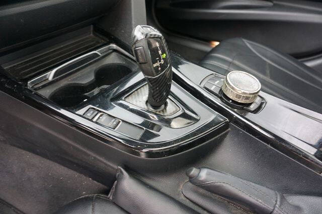 2017 BMW 3 Series 320i
