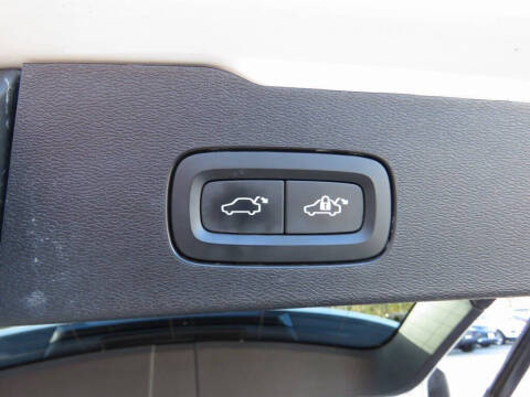 2022 Volvo V60 Cross Country T5