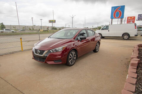 2020 Nissan Versa SR