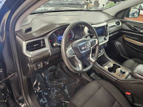 2022 GMC Acadia SLE