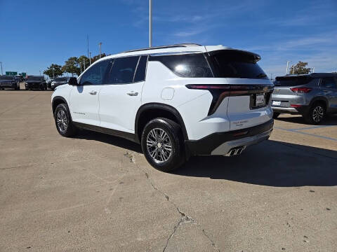 2024 Chevrolet Traverse LT