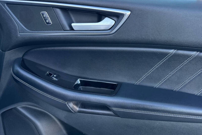 2018 Ford Edge Sport