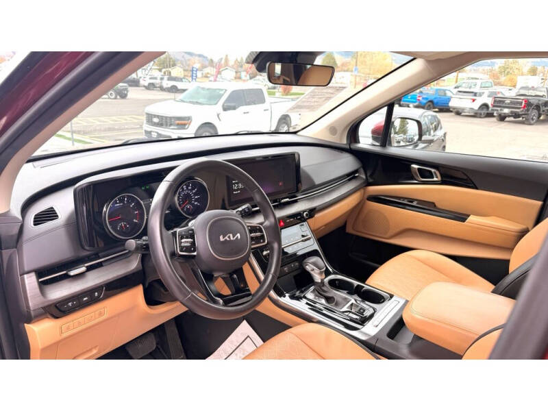 2024 Kia Carnival EX