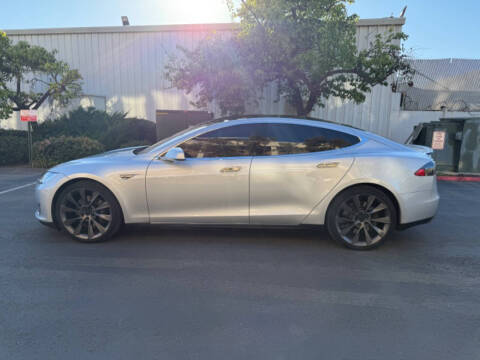 2013 Tesla Model S Performance