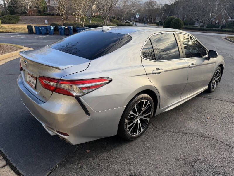 2019 Toyota Camry SE