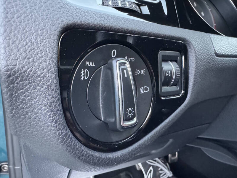 2018 Volkswagen Golf GTI S