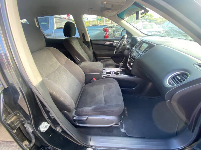 2015 Nissan Pathfinder SV