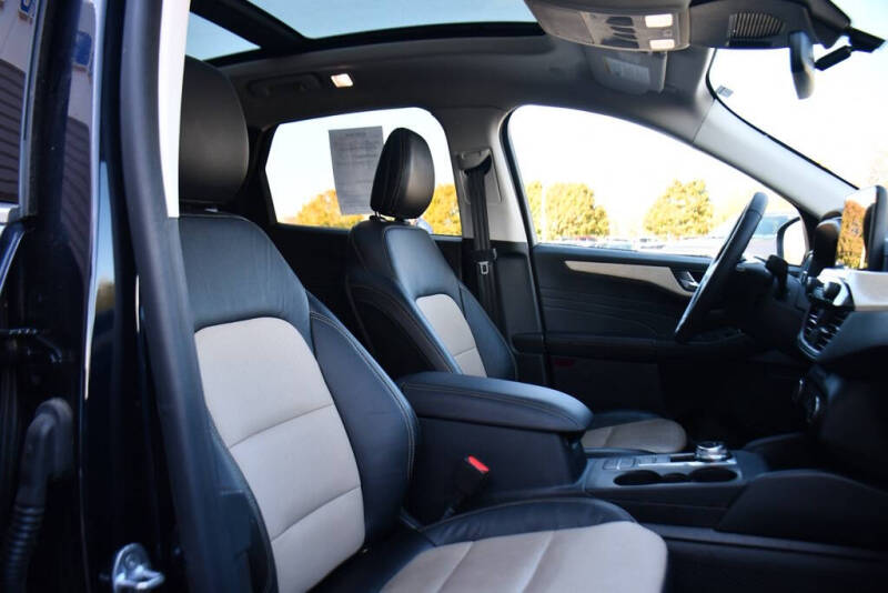 2021 Ford Escape Titanium