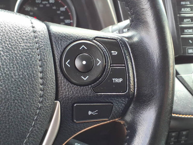 2017 Toyota RAV4 SE