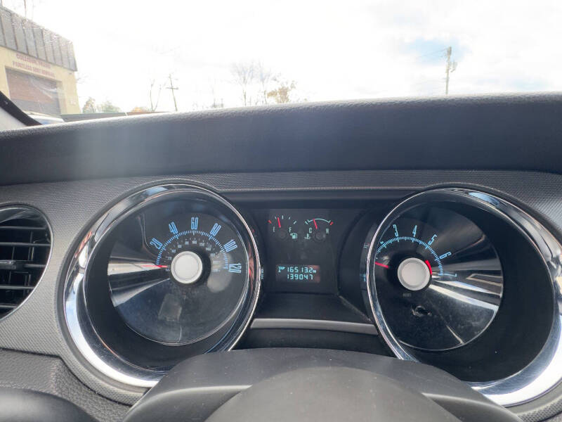 2010 Ford Mustang V6