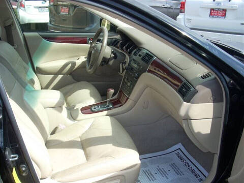 2004 Lexus ES 330