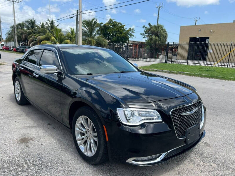 2017 Chrysler 300 for sale at Vice City Deals in Miami Beach FL