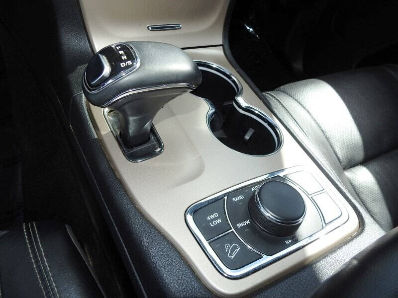 2015 Jeep Grand Cherokee  - $16,900