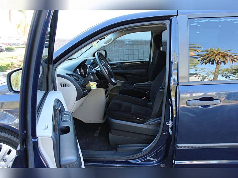 2016 Dodge Grand Caravan American Value Package