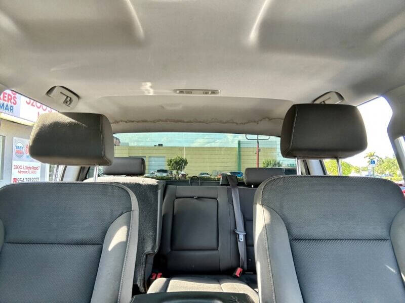 2016 Chevrolet Silverado Pickup - $23,995