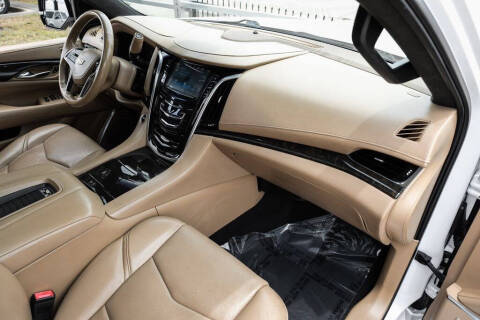 2019 Cadillac Escalade Platinum