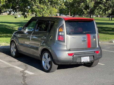 2011 Kia Soul +