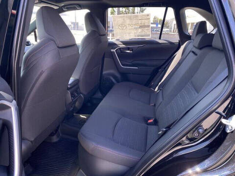 2025 Toyota RAV4 Plug-in Hybrid SE