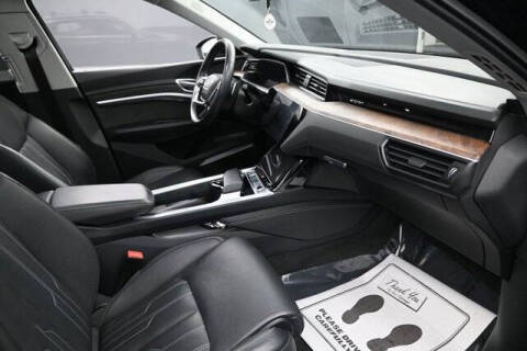 2019 Audi e-tron quattro Prestige