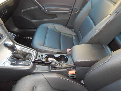 2016 Volkswagen Golf TSI SE