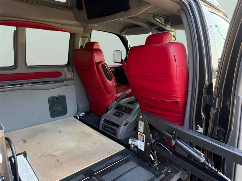 2018 GMC Savana 2500
