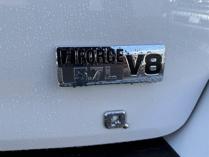 2016 Toyota Sequoia SR5