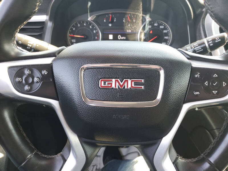 2023 GMC Acadia SLT