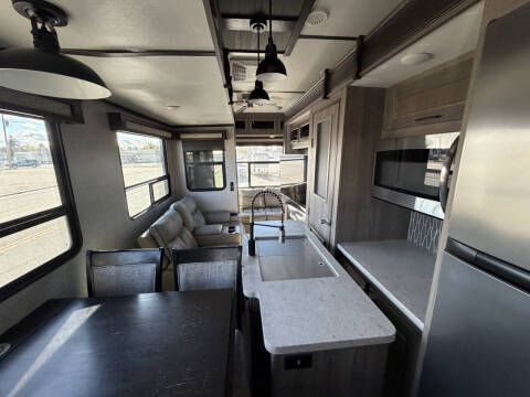 2021 Crossroads RV CE3891MK21