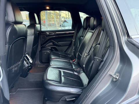 2012 Porsche Cayenne Tiptronic