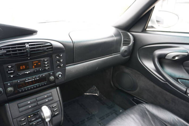 2001 Porsche 911 Carrera