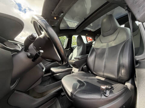 2015 Tesla Model S 85