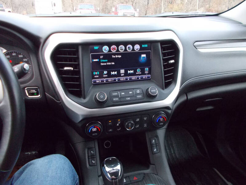 2017 GMC Acadia SLT-1