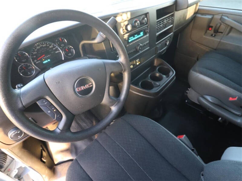 2024 GMC Savana 2500