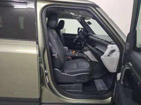 2024 Land Rover Defender 110 P300 S