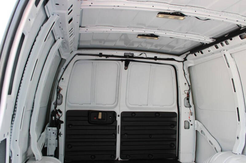 2025 Chevrolet Express 3500