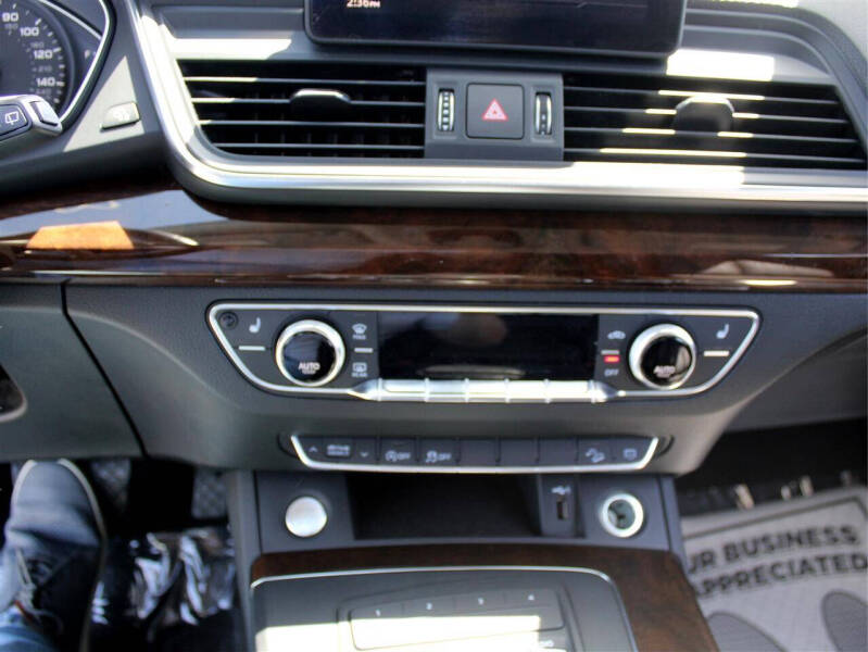 2019 Audi Q5 quattro Premium 45 TFSI