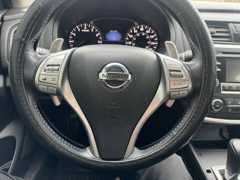 2016 Nissan Altima 2.5 SR