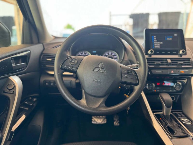 2022 Mitsubishi Eclipse Cross LE