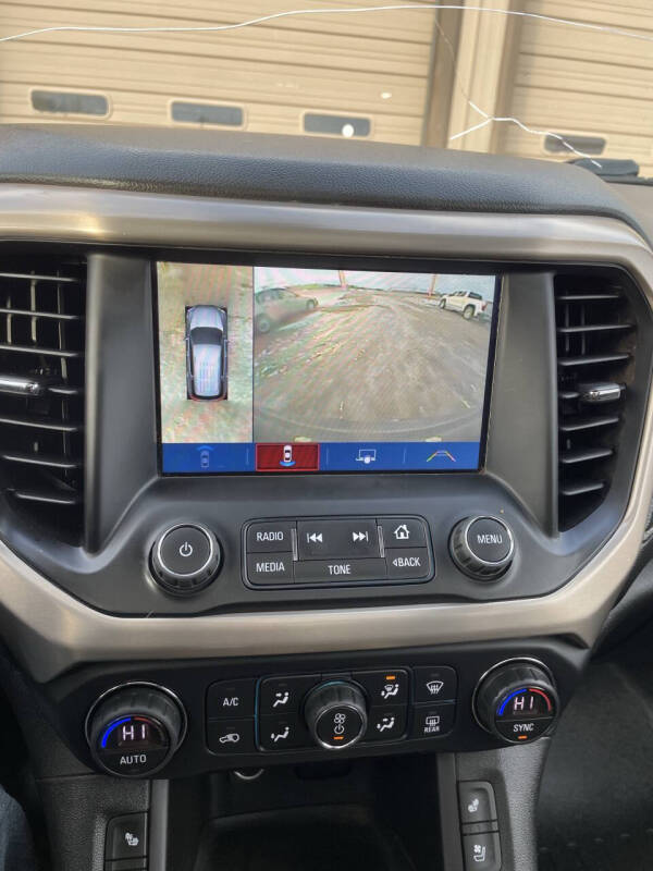 2017 GMC Acadia Denali