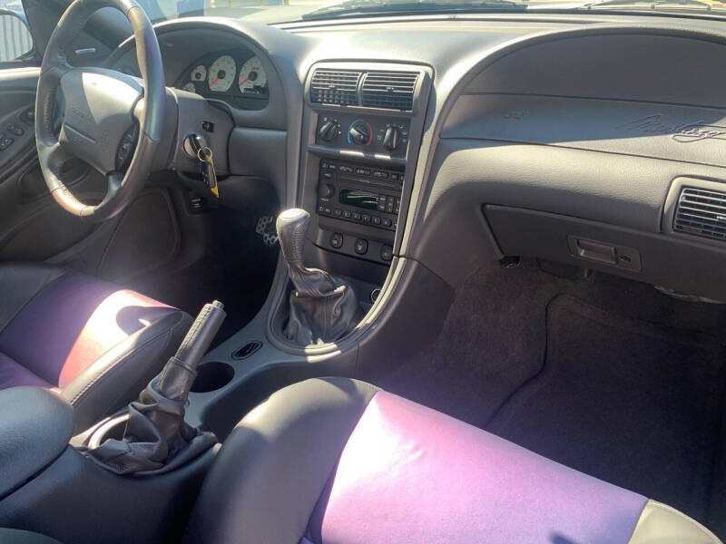 2004 Ford Mustang SVT Cobra