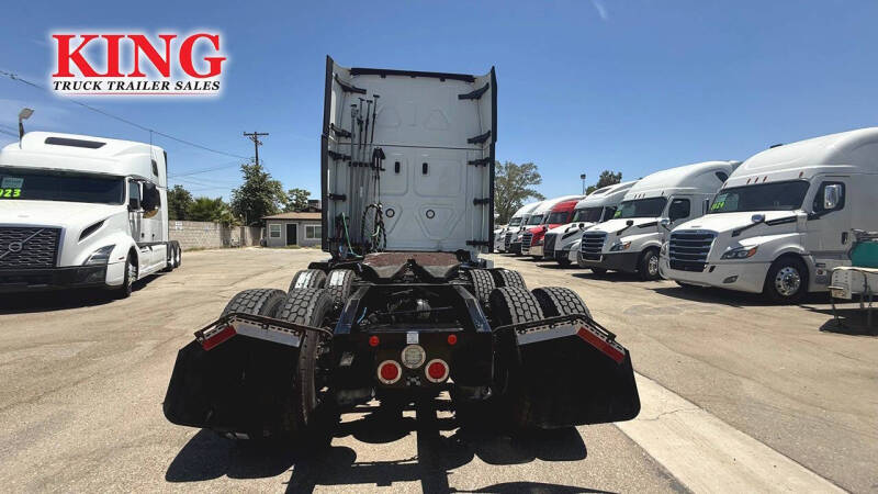 2020 Freightliner Cascadia