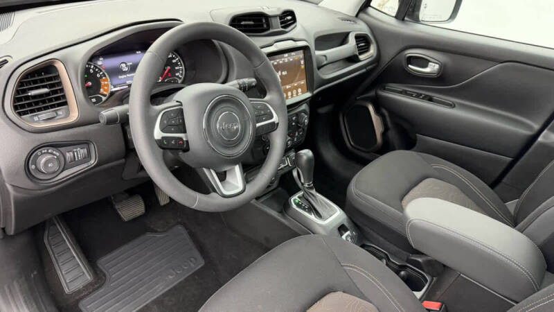 2023 Jeep Renegade Upland