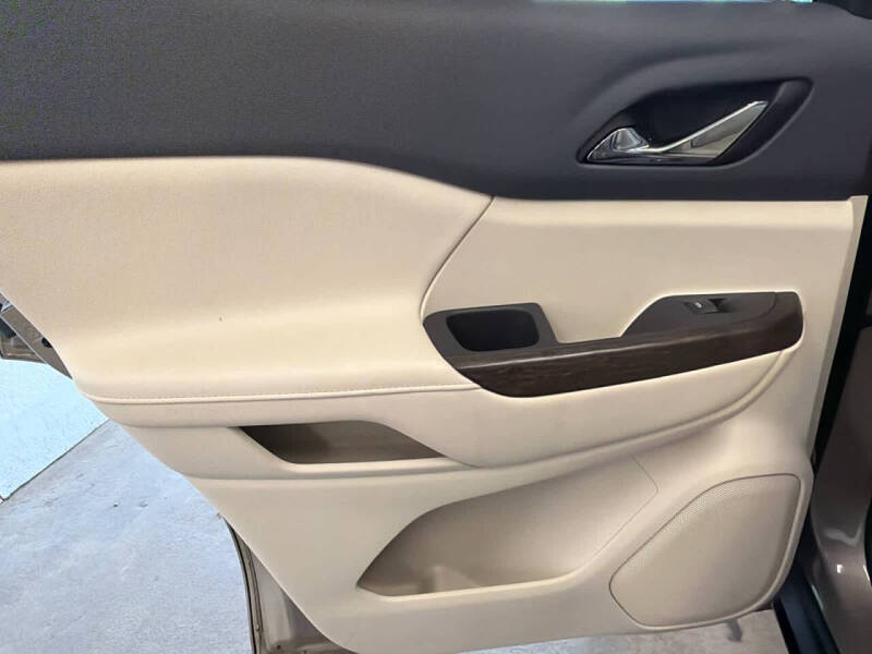 2022 GMC Acadia Denali