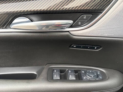 2023 Cadillac XT6 Sport