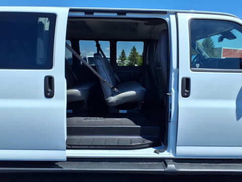 2025 Chevrolet Express LT 3500