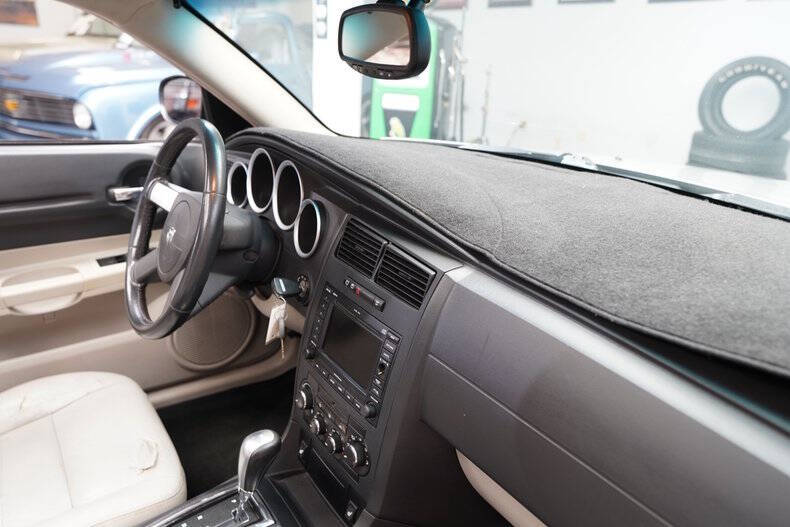 2005 Dodge Magnum RT