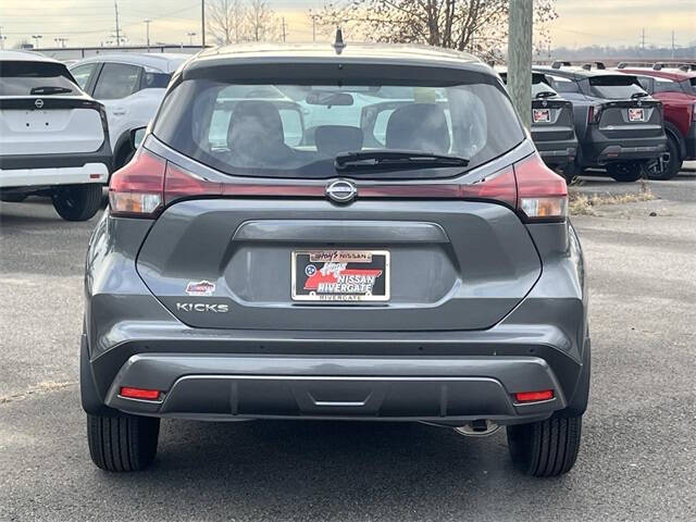 2025 Nissan Kicks Play S