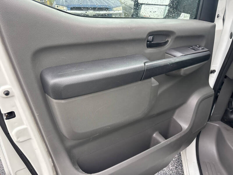 2019 Nissan NV 2500 HD SV